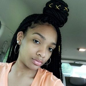 Meet your Posher, Alana